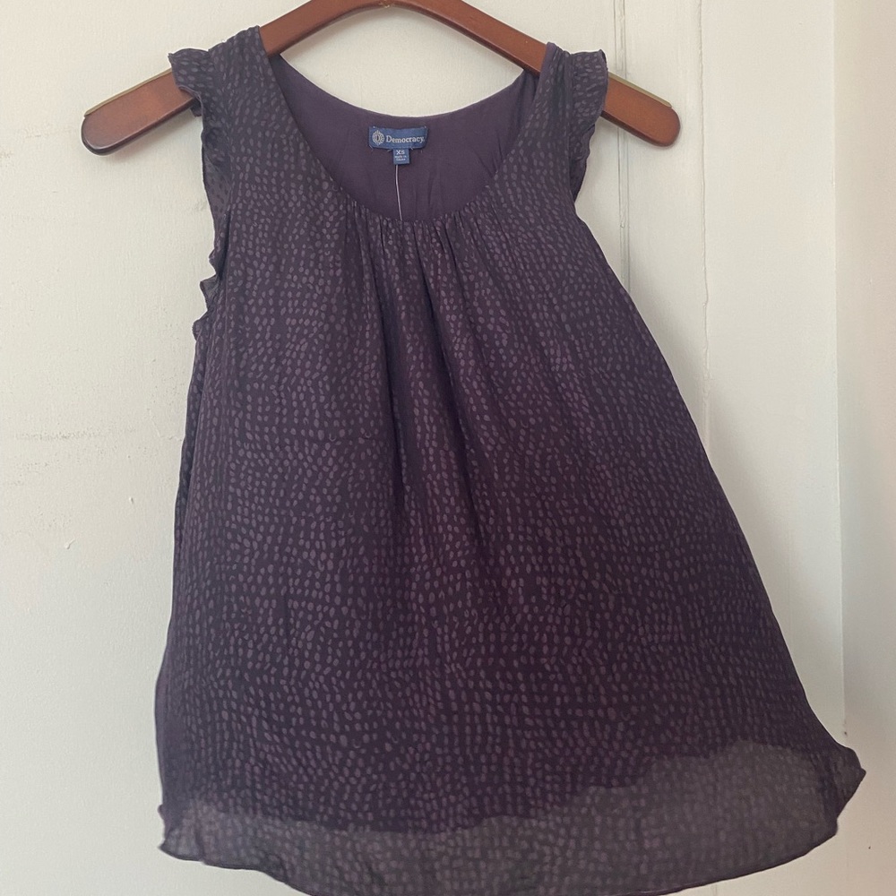 Purple spotted blouse, democracy